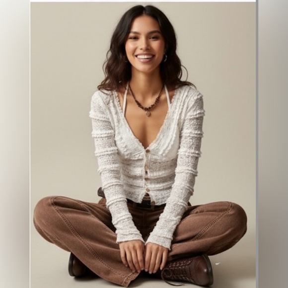 Boho Ruched Lace Asymmetrical Hem Blouse Beige - Picture 3 of 12